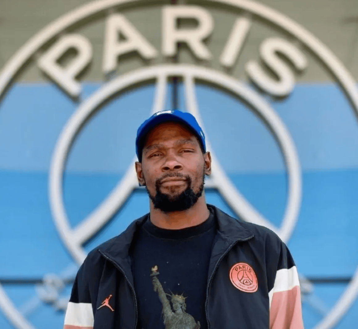 巴黎圣日耳曼发布备战花絮；今夜复出首秀；NBA季后赛任务艰巨；资深球员宣示担当的简单介绍-3377网址