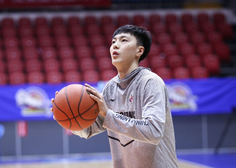 深圳男篮发布备战花絮，清晨内部沟通，亚冠任务艰巨，医务组通报恢复的简单介绍-3377娱乐平台