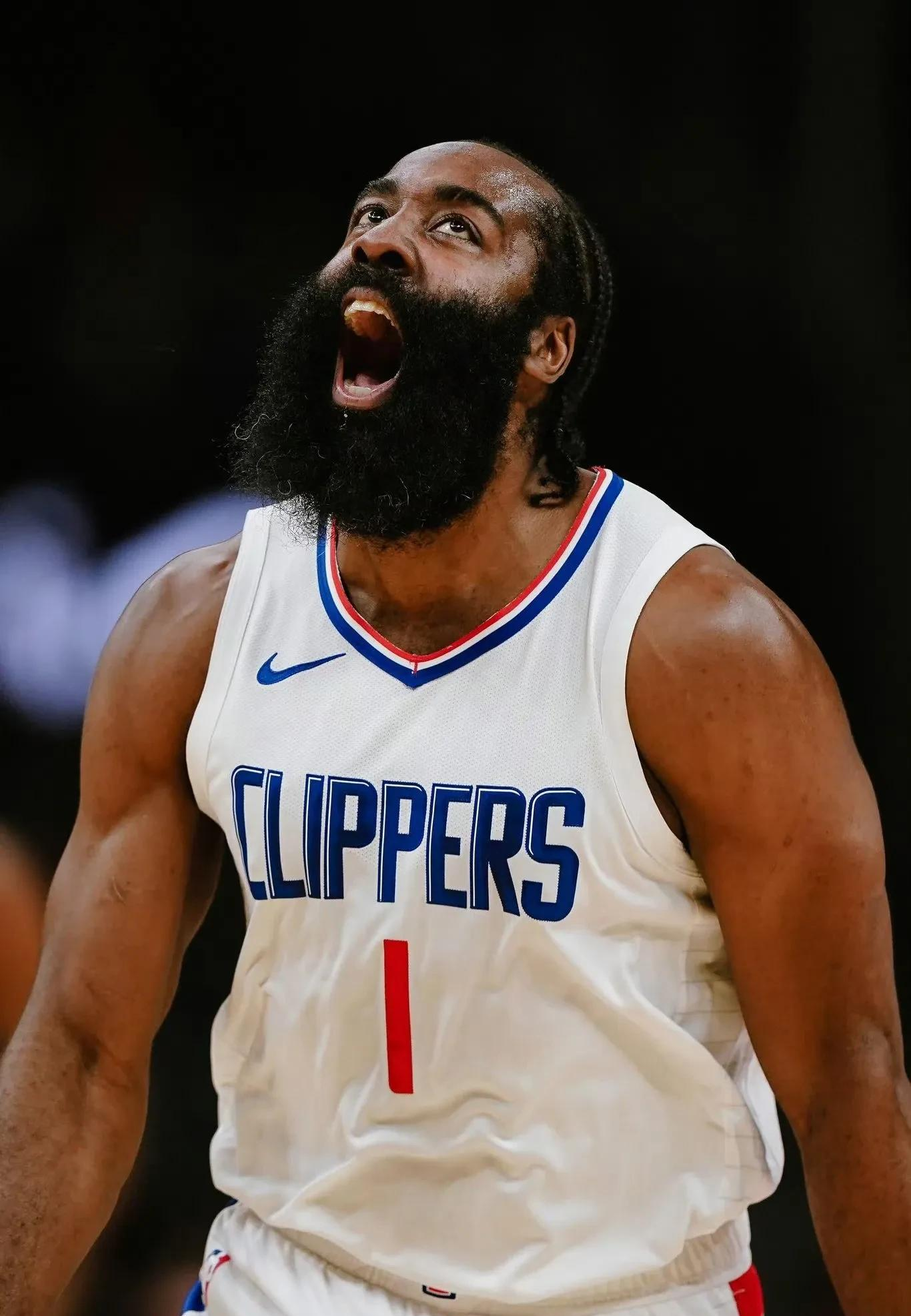 刚刚！今晚巴塞罗那调整名单以备社区盾辽宁本钢围绕NBA季后赛临场应变，纽约尼克斯绝杀压哨备战NBA季后赛的简单介绍