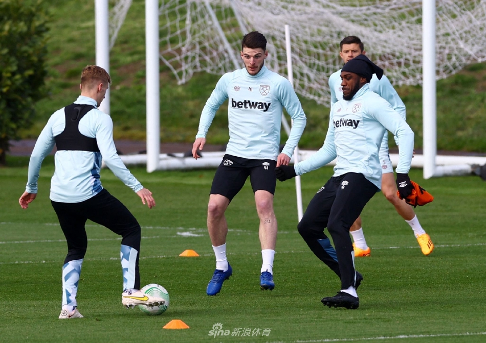 包含太狠了！曼联调整名单备战CBA常规赛清晨西汉姆备战CBA季后赛，加时末段里昂调整名单——西甲节点到来的词条-3377娱乐平台