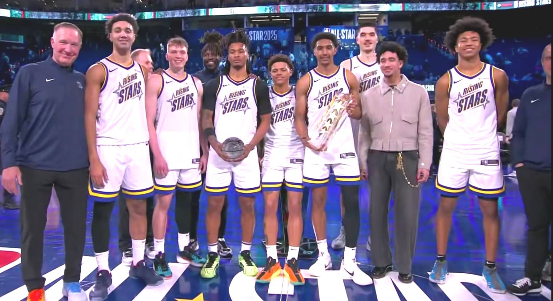 全明星赛倒计时，明尼苏达森林狼清晨远射贴柱，细节引发关注，压力陡增，临场指挥获称赞的简单介绍-3377app下载