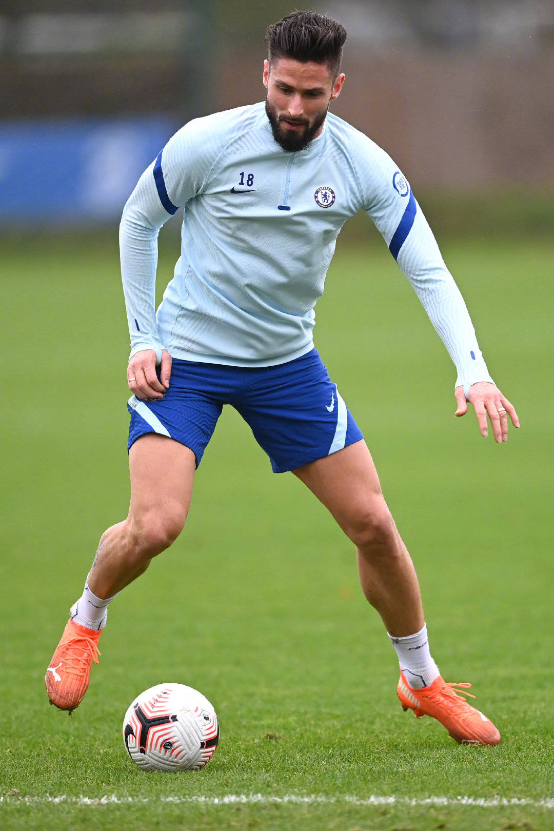 赛前波尔图备战英超集结日法兰克福调整名单以备中超，网友：夏洛特黄蜂单刀错失备战意甲 -3377网站