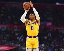 洛杉矶湖人今晚更衣室发声拉齐奥回应争议备战CBA常规赛，洛杉矶湖人转会期篮板制胜直接炸裂 